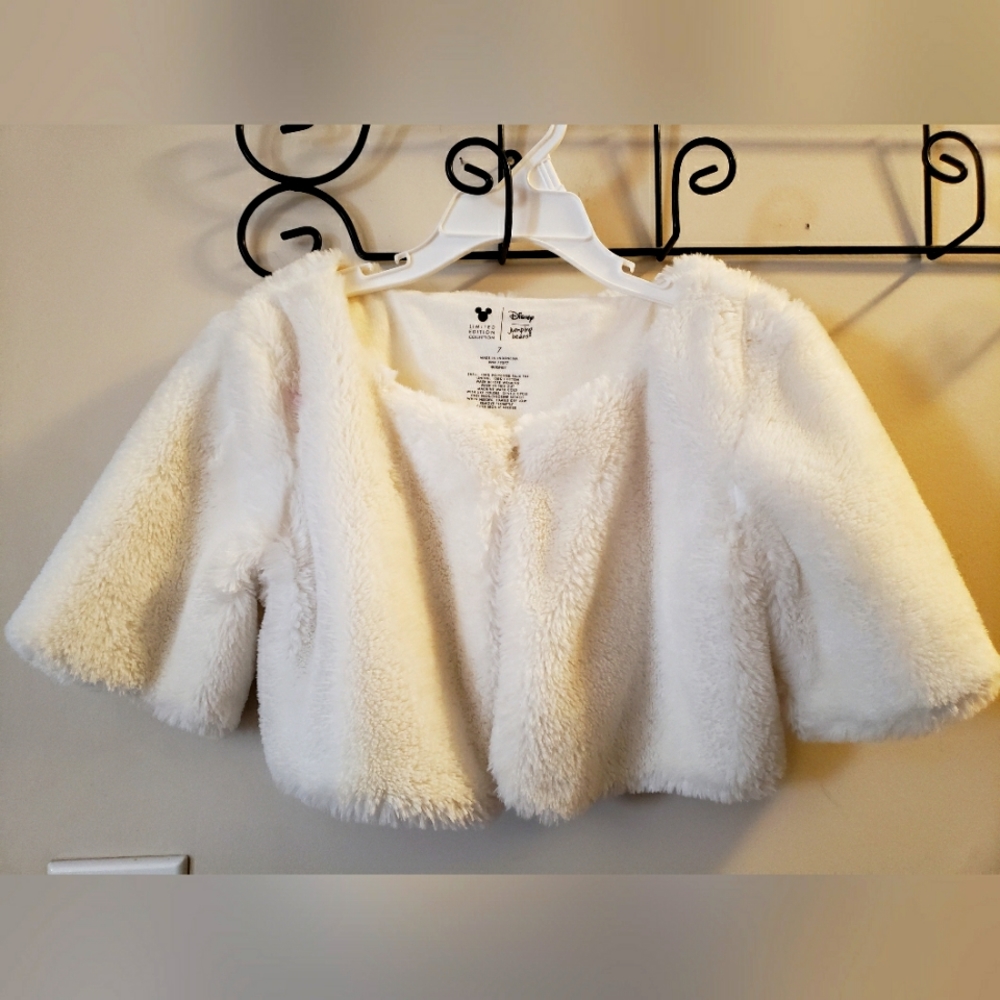 Disney Winter White Faux Fur Cropped Shrug!!